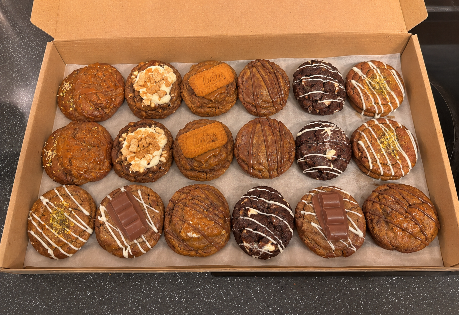 Box of 18 – Thick Queens